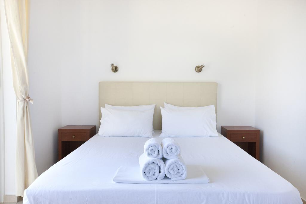Psaromatis Hotel เอลาฟอนนิซอส ภายนอก รูปภาพ